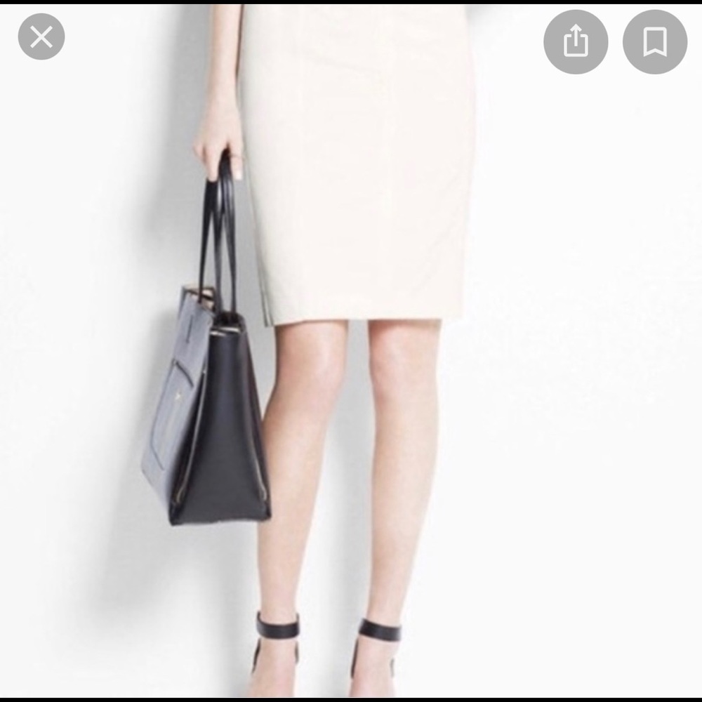 Lovely cream Ann Taylor pencil skirt sz 10